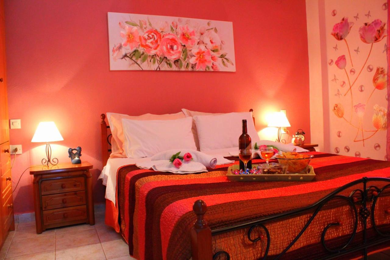 Tzaneria Apartments Skiathos Kanapitsa  Екстериор снимка