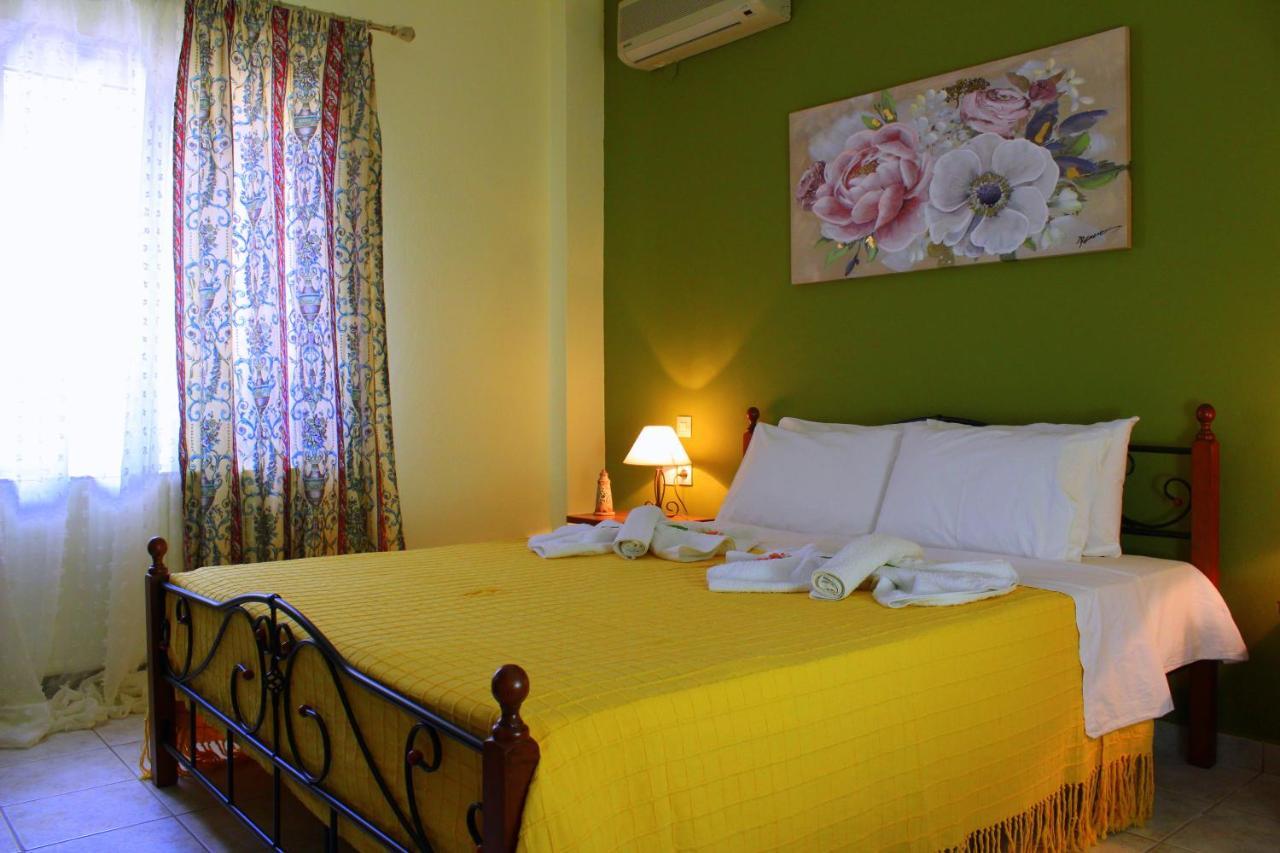 Tzaneria Apartments Skiathos Kanapitsa  Екстериор снимка